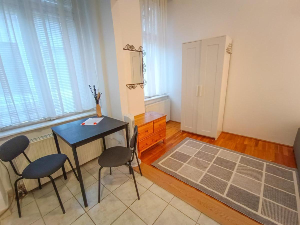 R172 Elitehost Raday Studio Apartment Budapest Eksteriør bilde