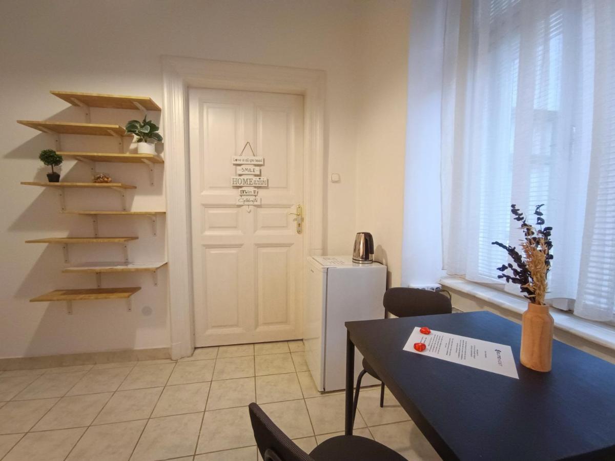 R172 Elitehost Raday Studio Apartment Budapest Eksteriør bilde
